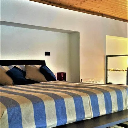 Apartamento Open Space Con Soppalco, Zona Marche *